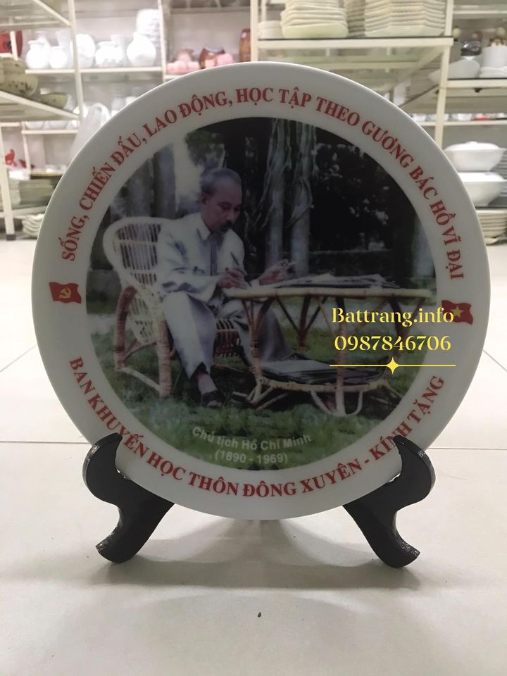 Đĩa gốm trang trí
